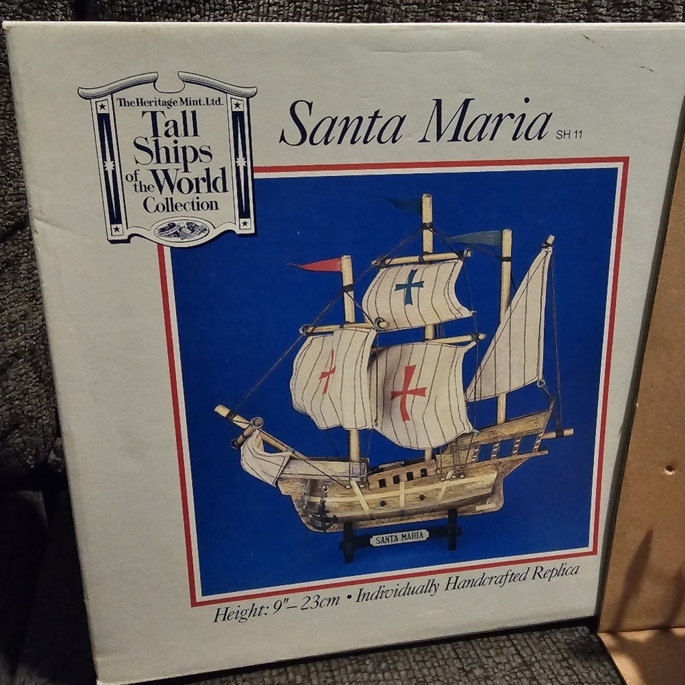 Tiny Ships of the World Collection | Santa Maria Handmade Replica - Picture 2 of 4